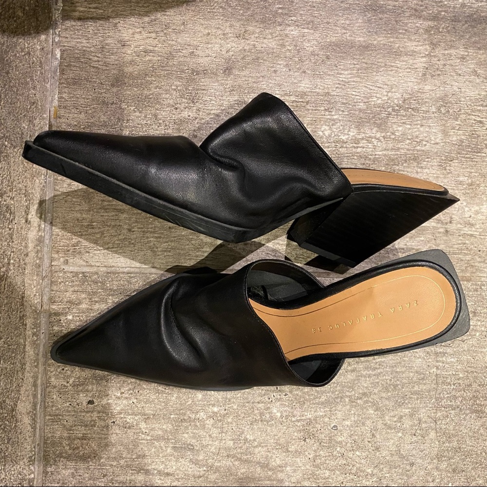 100% leather ZARA pointed toe mules